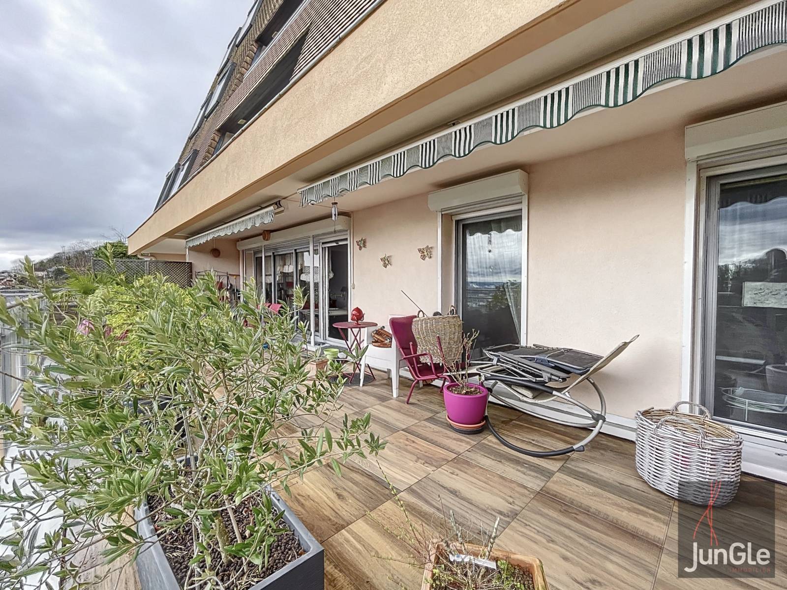 appartement terrasse avec vue a vendre rouen bonsecours 76